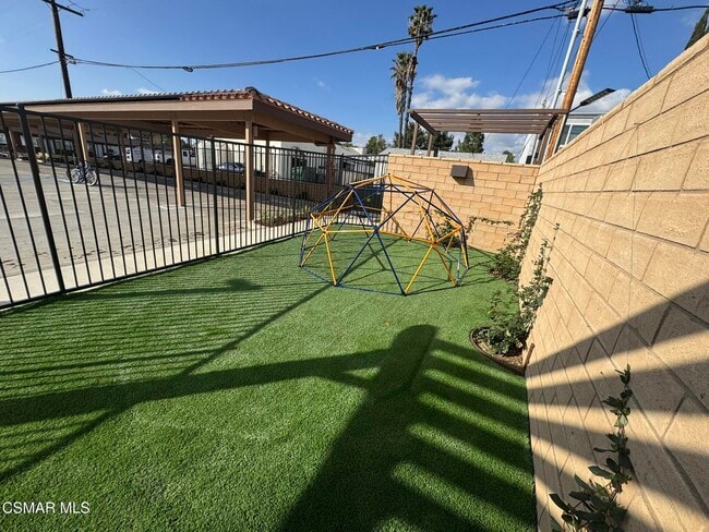 Photo - 1850 Buyers St