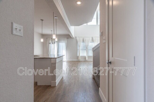 Photo - 272 Sapphire Dr