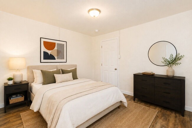 Photo - 417 N Hawthorne St