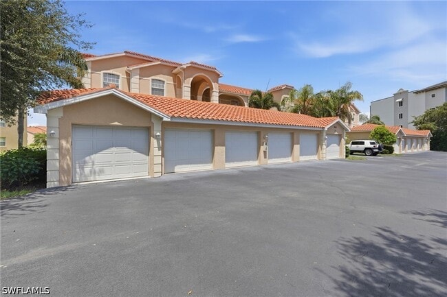 Building Photo - 26630 Rosewood Pointe Dr Unit 306