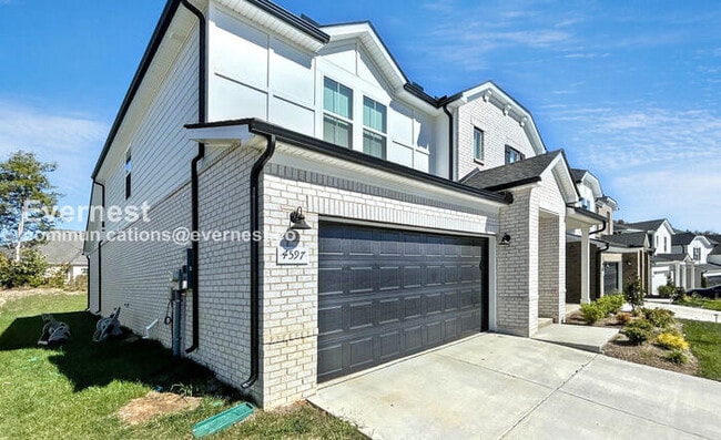 Photo - 4597 Winslet Dr