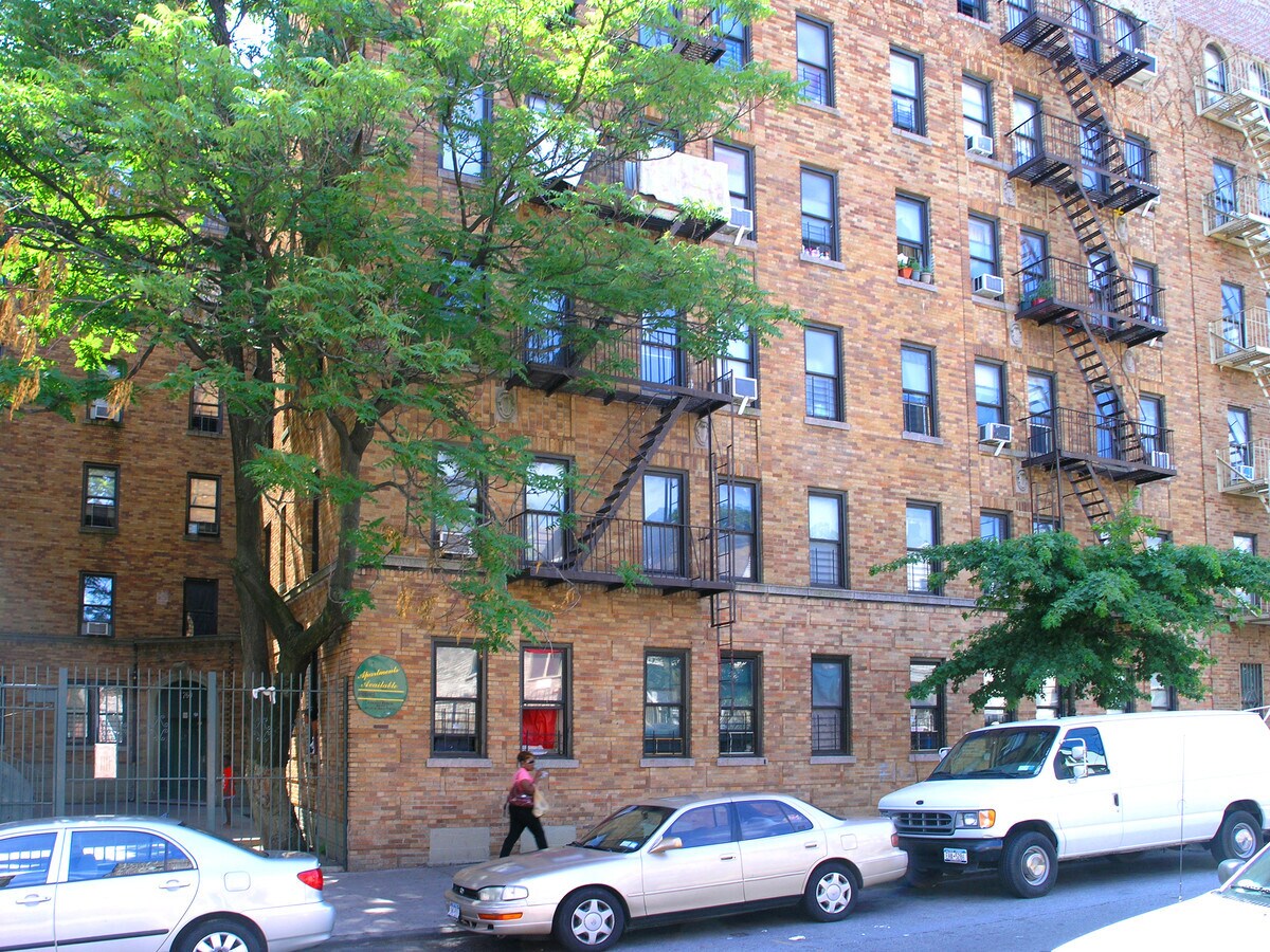 1760-1770 Montgomery Ave - 1760-1770 Montgomery Ave