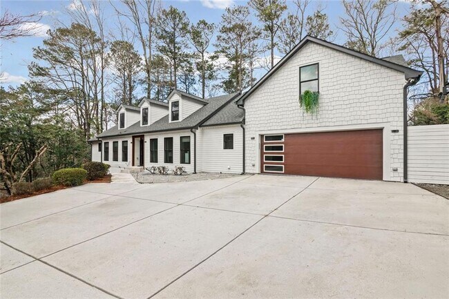 Photo - 6260 River Overlook Dr NW