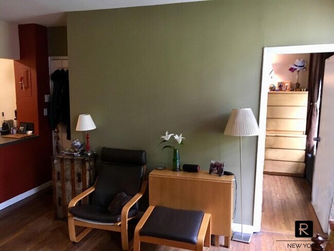 420 W 46th St Unit C-3