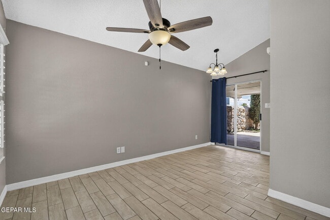 Photo - 9128 Bur Oak Cir