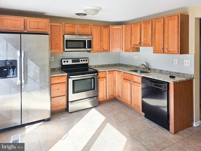 Photo - 20559 Strath Haven Dr