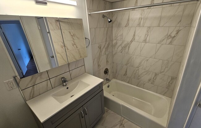 Remodeled bathroom - 147 Turner Rd Unit 92