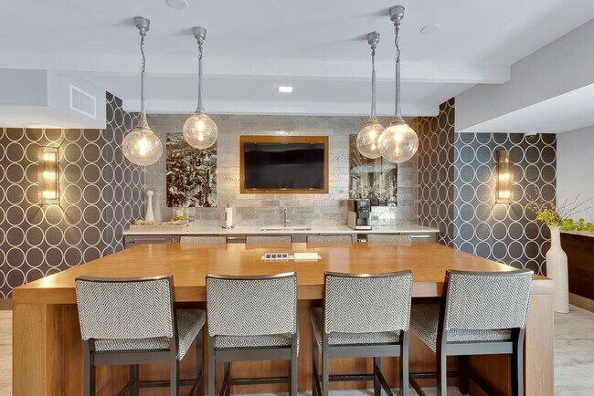 Photo - 1044 Downing