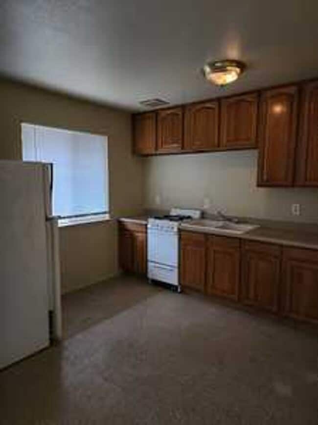 Photo - Leon Avenue - Nice Wood Cabinets