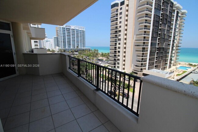 Building Photo - 6422 Collins Ave Unit 701