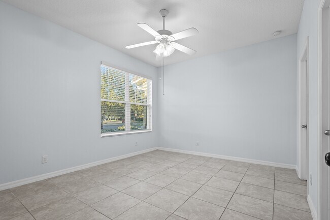 Photo - 11408 Center Lake Dr