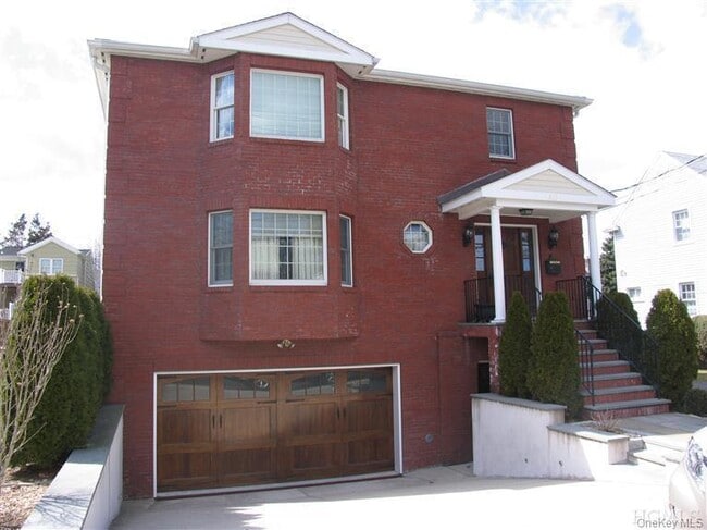 Building Photo - 40 Ellsworth Ave Unit Front