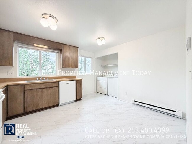 Photo - 450 Pearl St Unit B