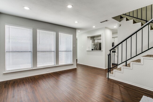 Photo - 2805 Meadow Park Dr Unit B