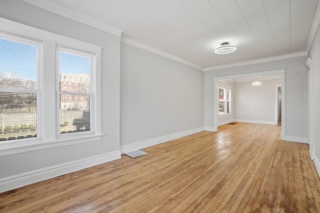 Photo - 5919 S Spaulding Ave