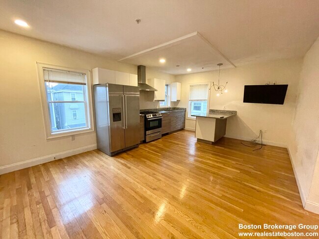 Photo - 128 Hillside St Unit 2