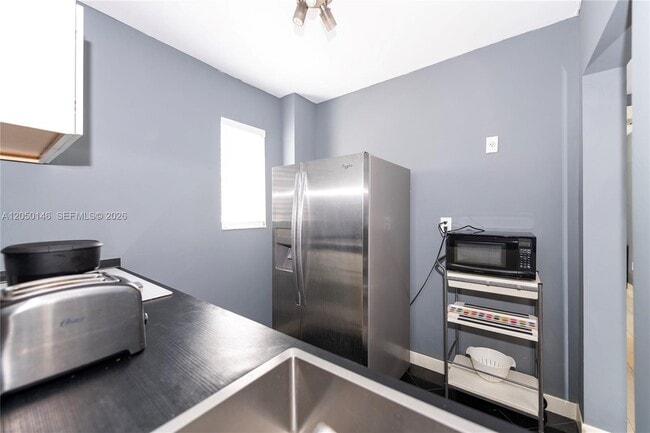 Photo - 550 Michigan Ave Unit 2