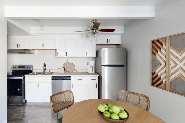 Photo - Laurel Tree Apartamentos