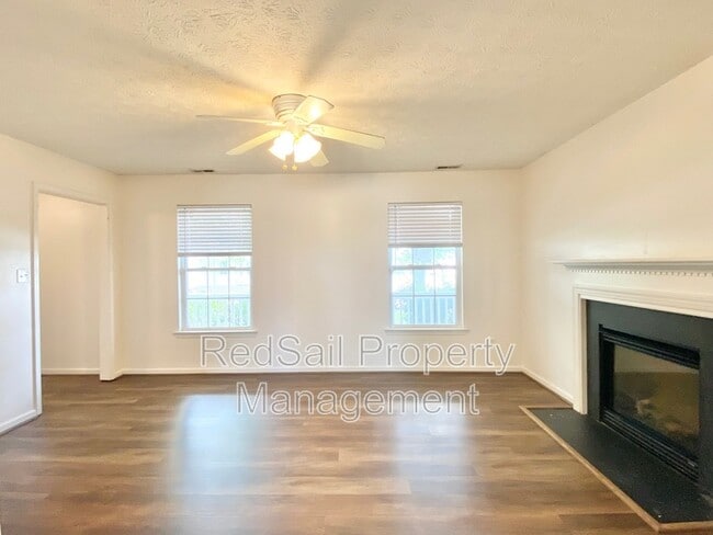 Photo - 534 Brightwood Ave