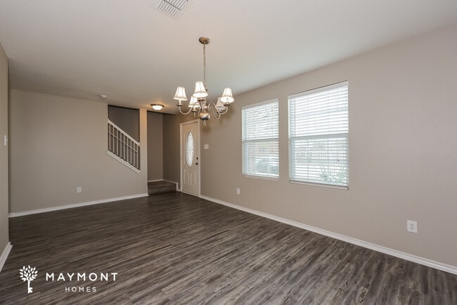 Photo - 2002 Bentwood St