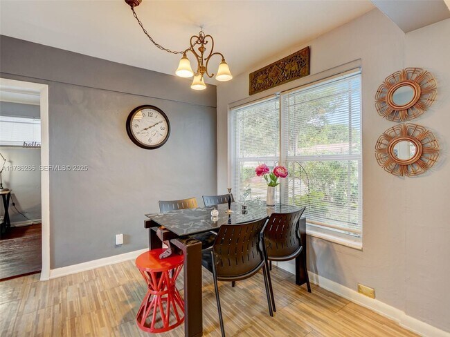 Photo - 400 Cadima Ave