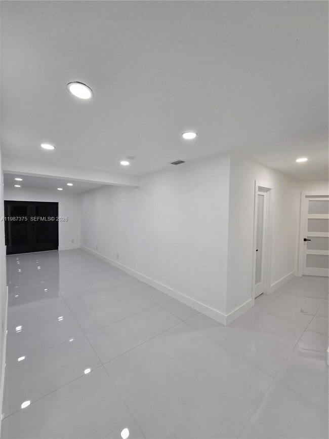 Photo - 5551 NW 175th St