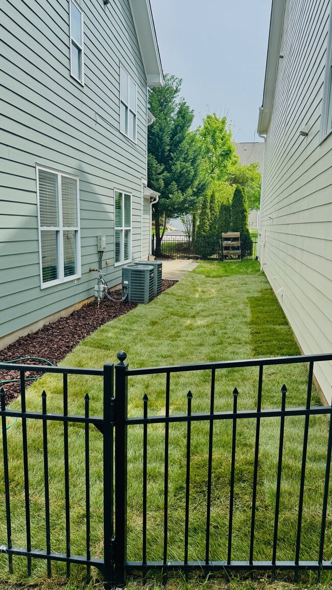 Photo - 1105 Circandian Ct