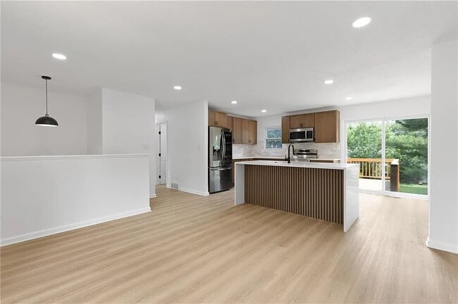 Photo - 804 S Montclaire Dr