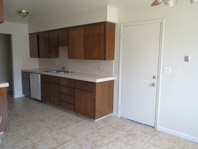 Photo - Clovis location, near schools, shopping & more!