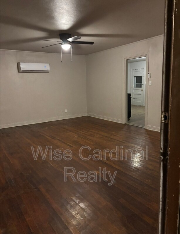 Photo - 124 S Avenue P
