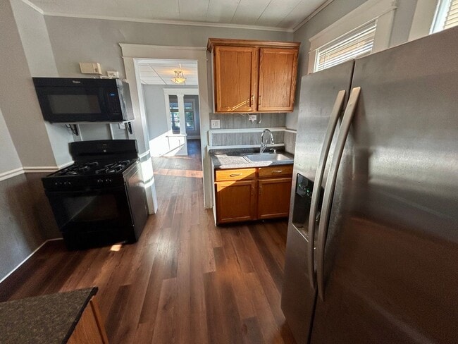 Photo - 1219 W 8th St Unit 1219