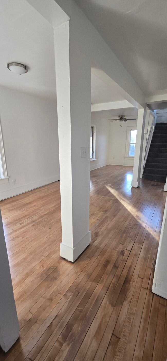 3744 W Miller Ln Unit 3744 w Miller Ln Upper