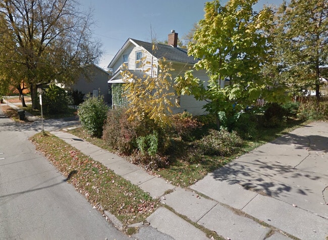 Photo - 117 Clapp St