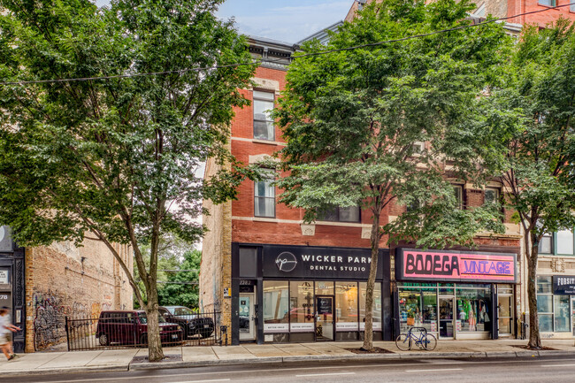 Photo - 1282 N Milwaukee Ave House