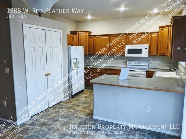 Photo - 1988 W Red Feather Way