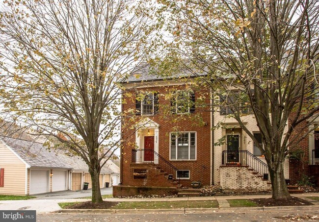 Photo - 571 Chestertown St Townhome