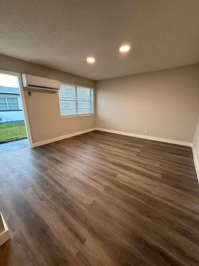 Photo - 1885 40th Ave Unidad 2