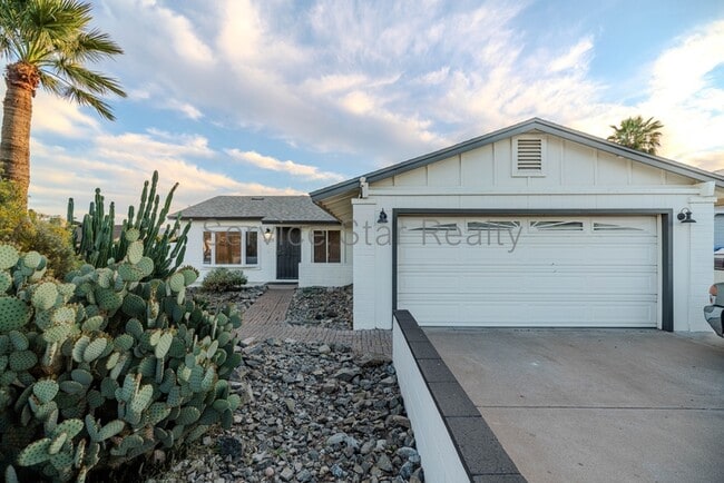 Photo - 2609 E Aster Dr