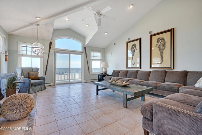 Photo - 233 Beach Front Unit 3