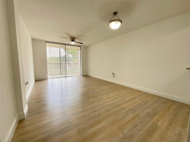 Photo - 9517 Fontainebleau Blvd Unit 601-404