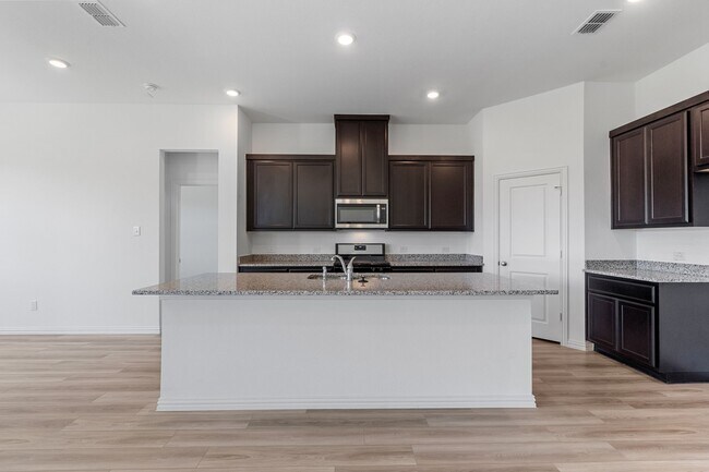 Photo - 2203 Poppy Valley Ln