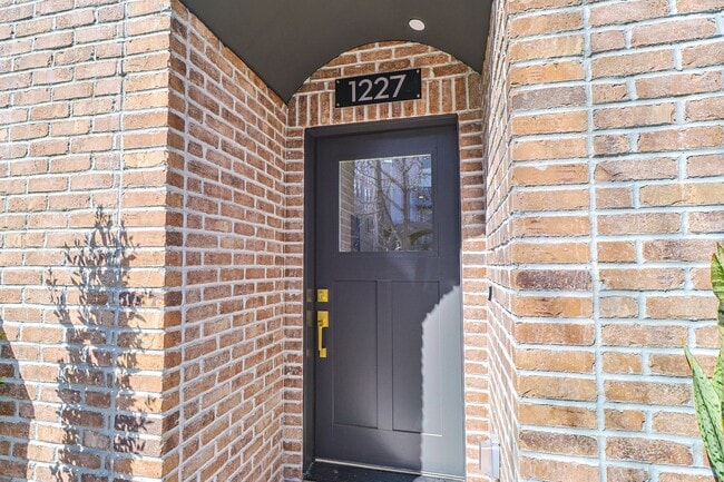 Photo - 1227 N June St Unit #1227