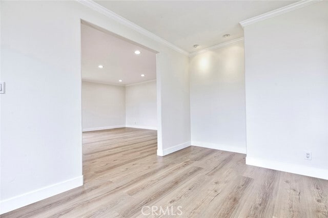 Photo - 6622 Varna Ave