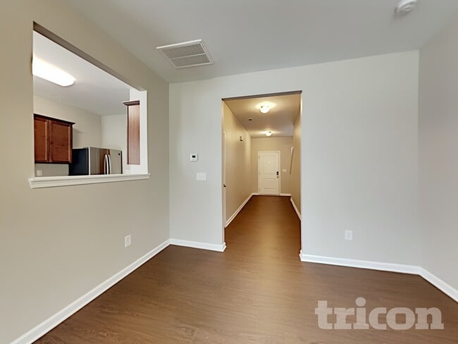 Photo - 2030 Aragon Lane