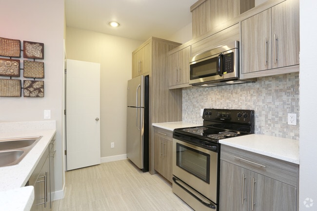 Moderno Village Apartments and Town Homes