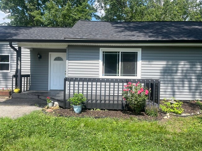 Photo - 5828 Buckwheat Rd