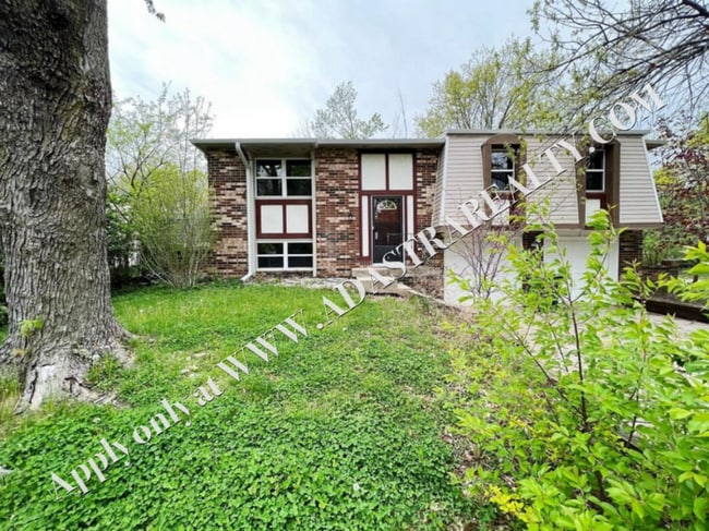 Building Photo - Cozy 4 Bedroom 3 Bath in Olathe-Available ... Rental