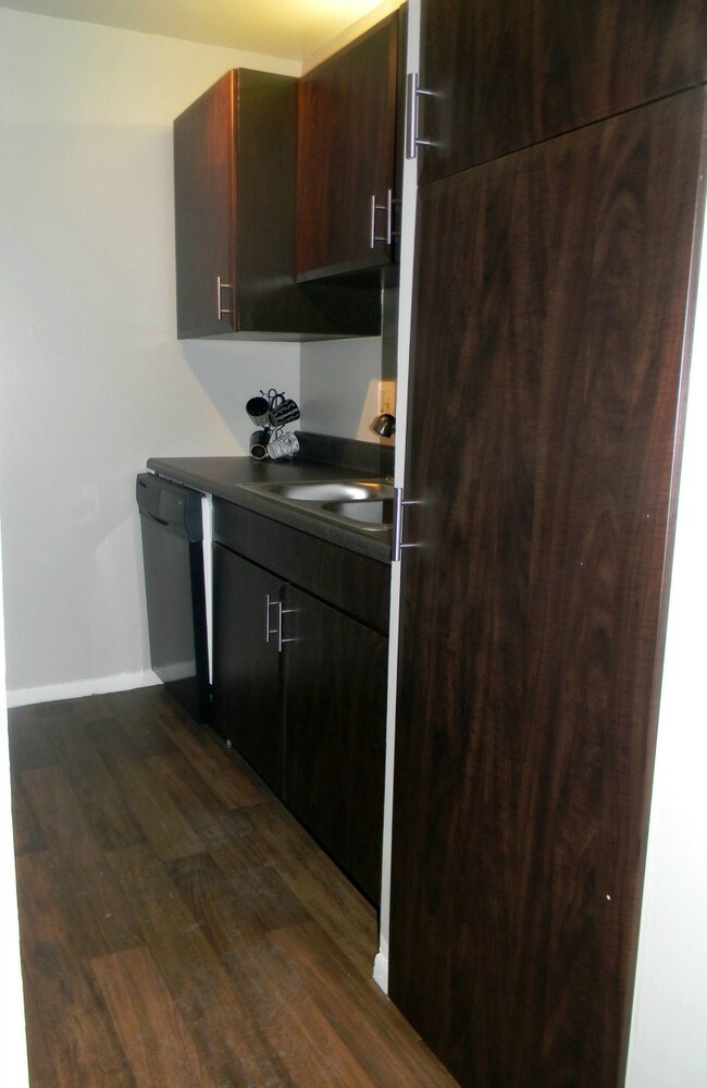 Waterfront Crossing Apartments For Rent in Creve Coeur, MO