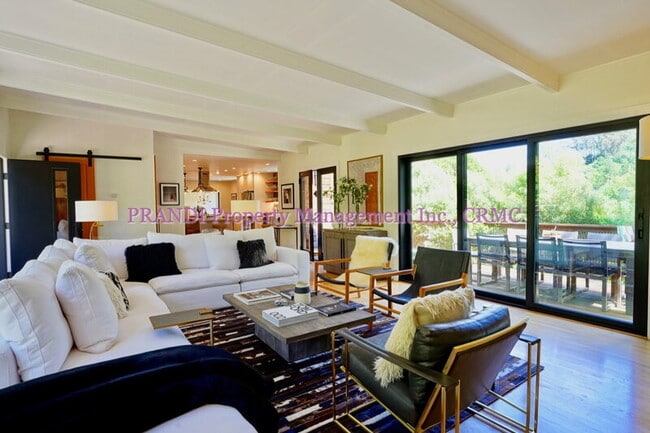 Photo - 22 Madrone Ct