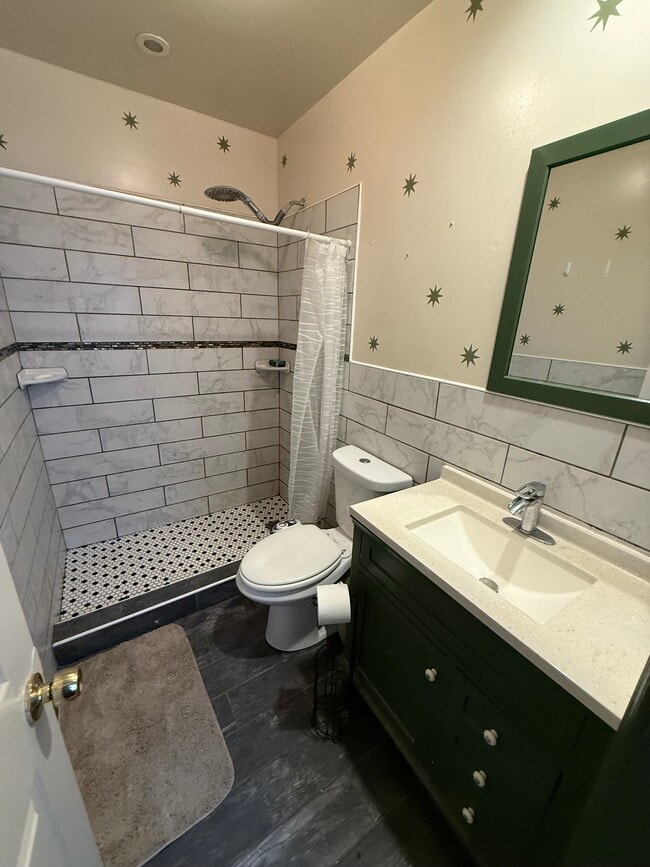 Photo - 611 N 32nd St Unit 3rd floor